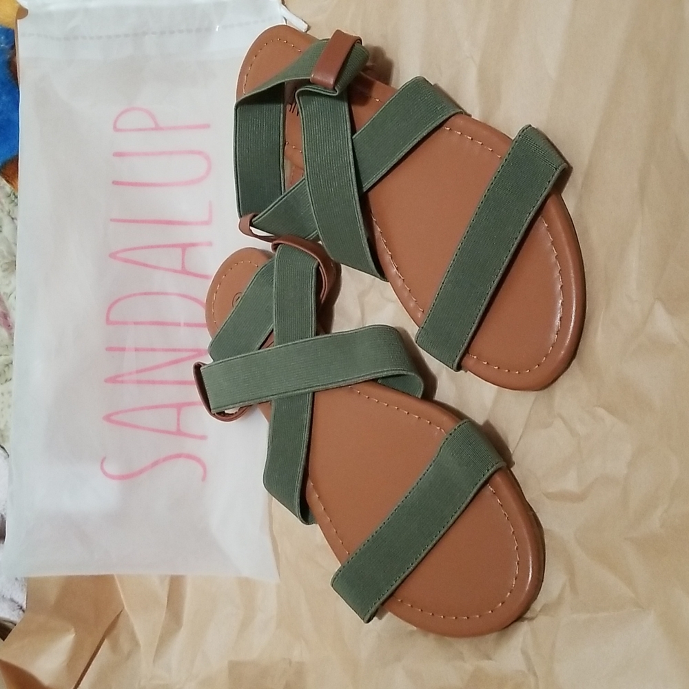 💥3 for $10💥 Sandal Up Khaki Green Sandal Flats
